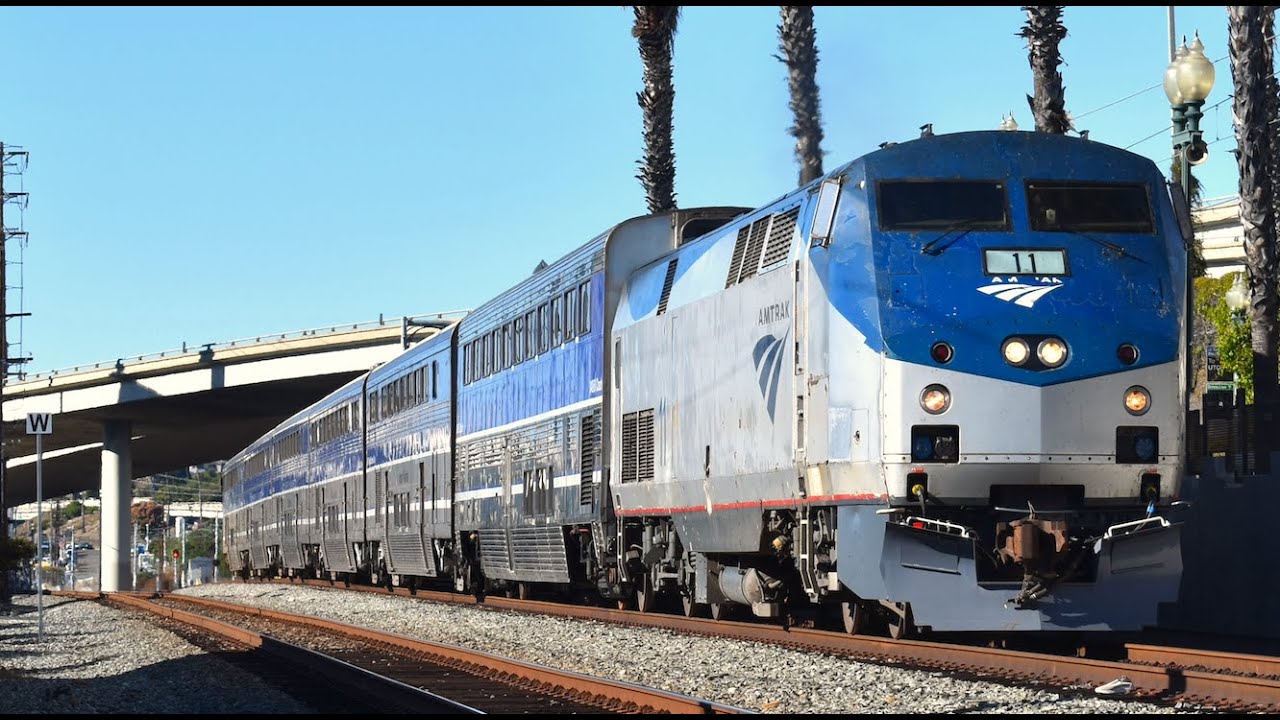 THE SURFLINE 2024 - Dash 8's, P42DC's, Comet Cars, Jingle Bells, Geometry Train & More