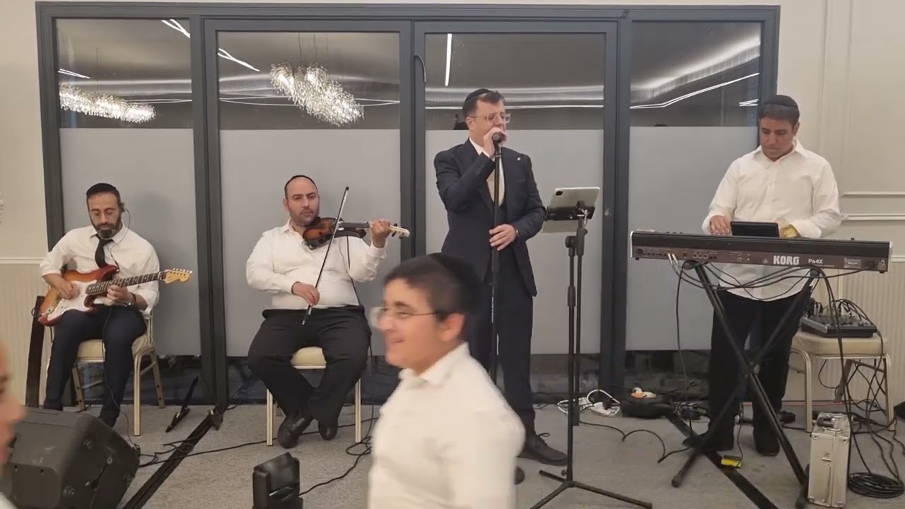 יהודה ועקנין - מחרוזת סיכא - למולדת - לאל מרום - אשיר לך ארץ
