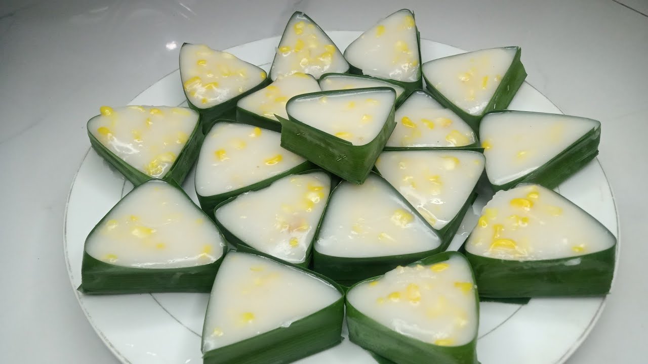 Dikemas pakai daun pandan hasilnya tambah cantik ~ KUE CANTIK MANIS JAGUNG
