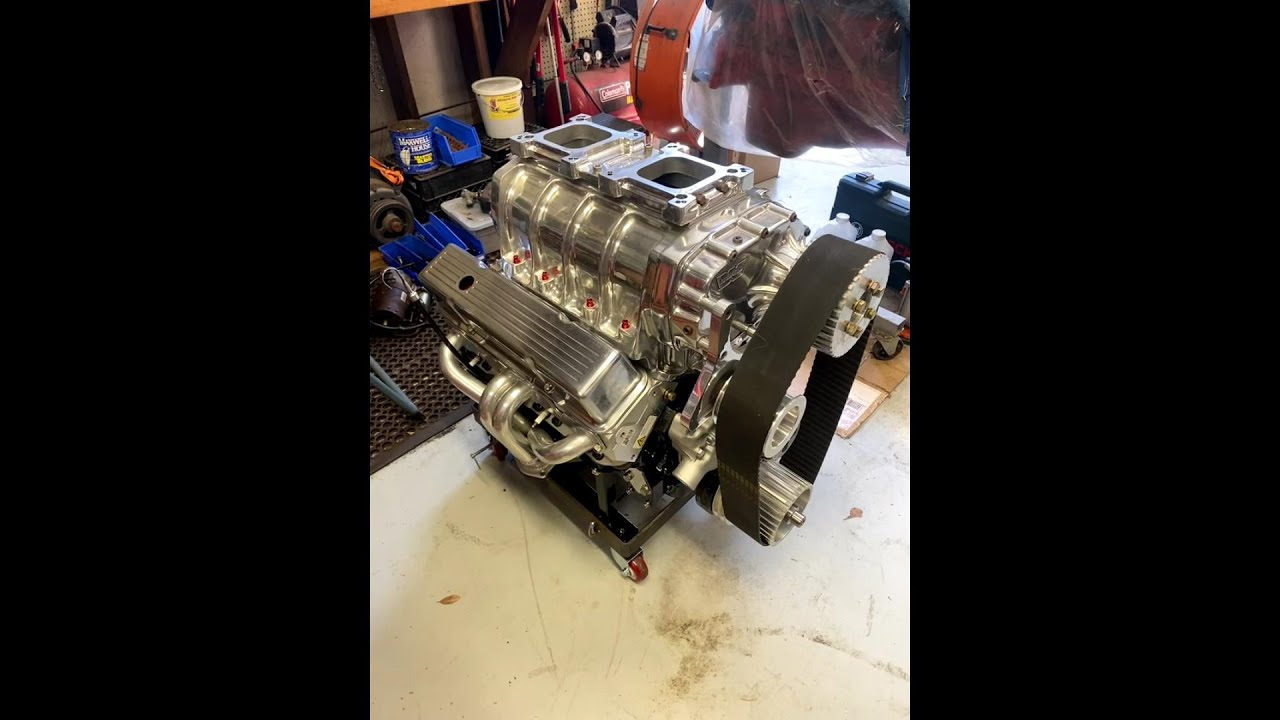 Weiand 671 blower street manifold mounted on AFR 210/220 full race heads