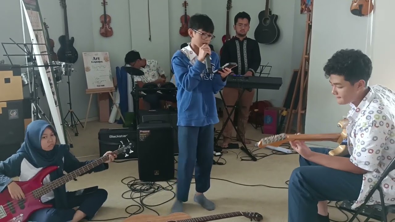 AVIBAND SHEILA ON 7 - KITA