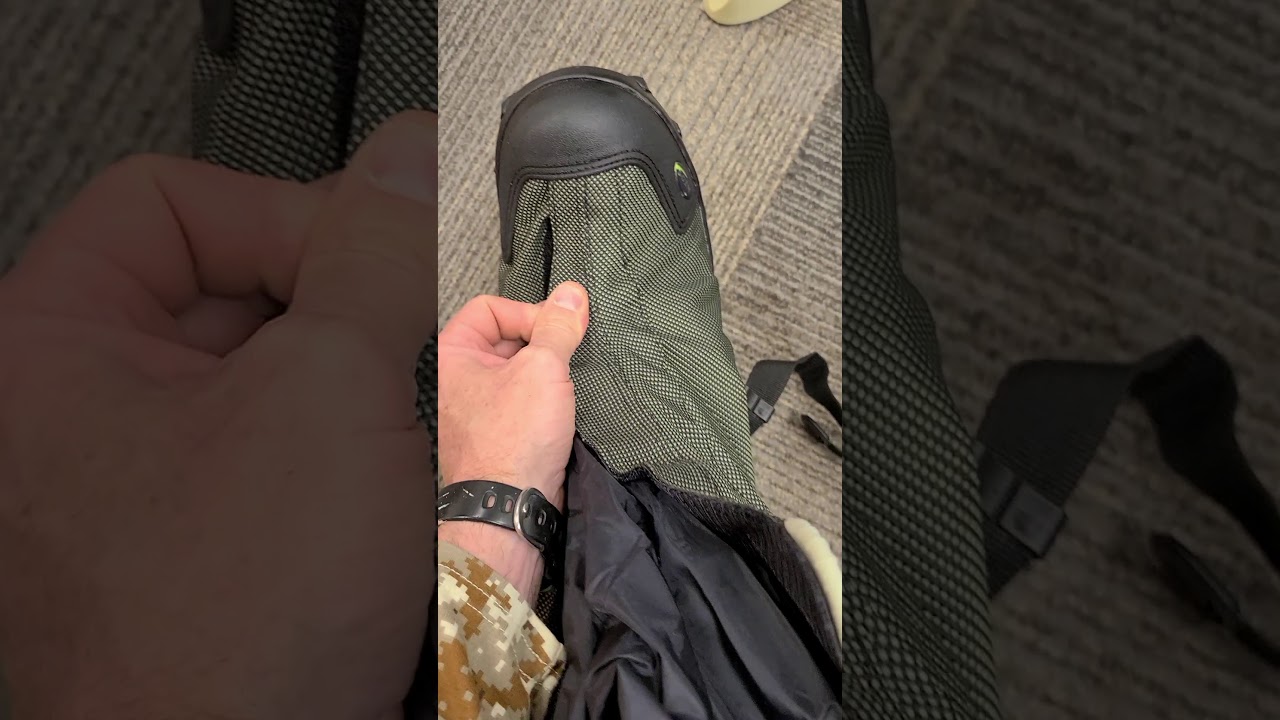 NEOS insulated overshoe