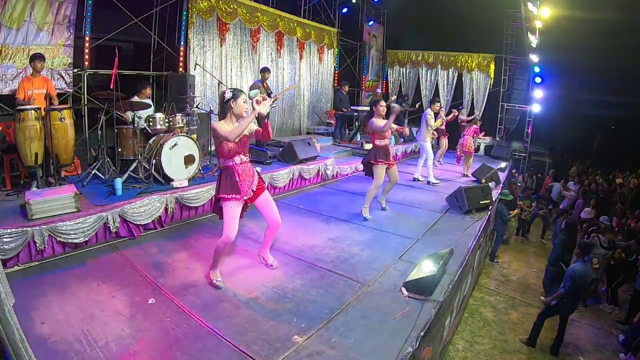 มยุรี ดาวกระจาย สมบูรณ์ ปากไฟบ.ดอนกอก ต.ดอนกอก อ.นาโพธิ์ จ.บุรีรัม