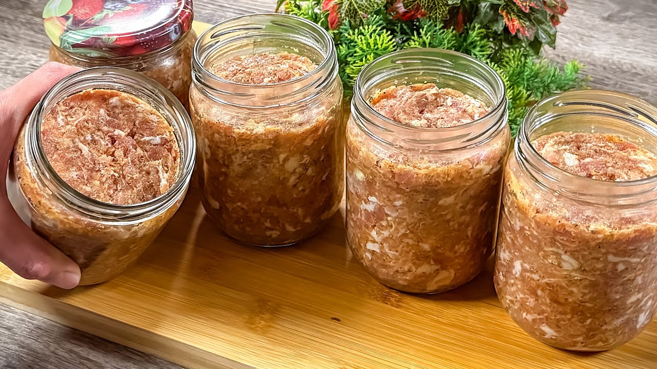 Я использую дешёвое мясо и делаю домашнюю колбасу в банке! Этот трюк вас удивит!