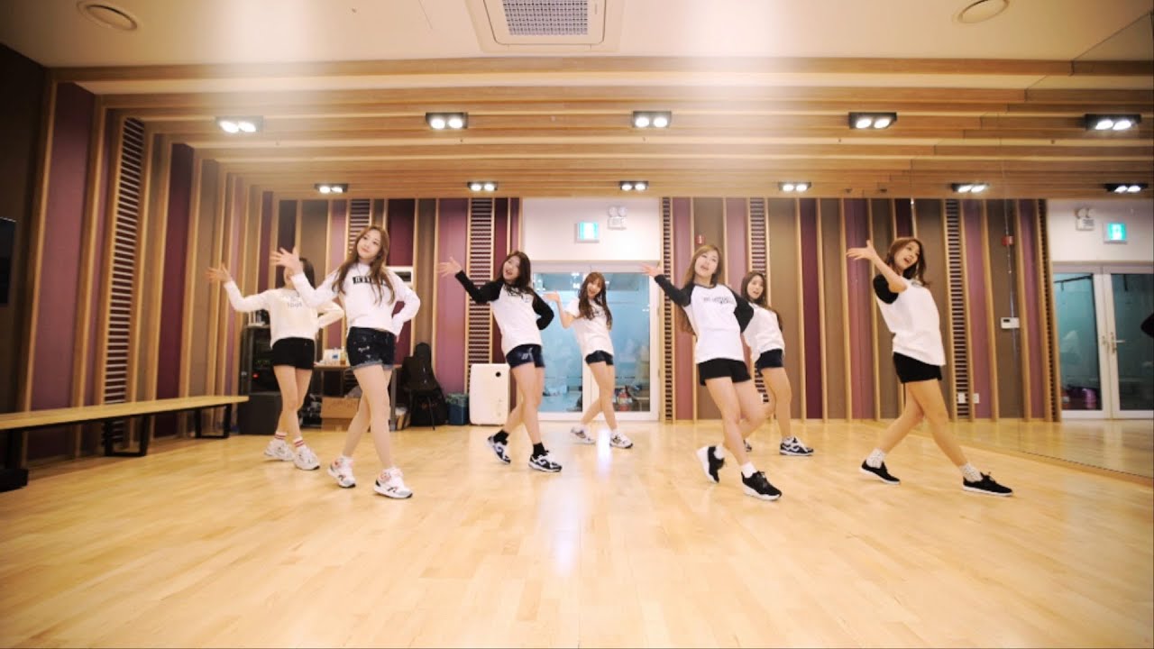 LOVELYZ 