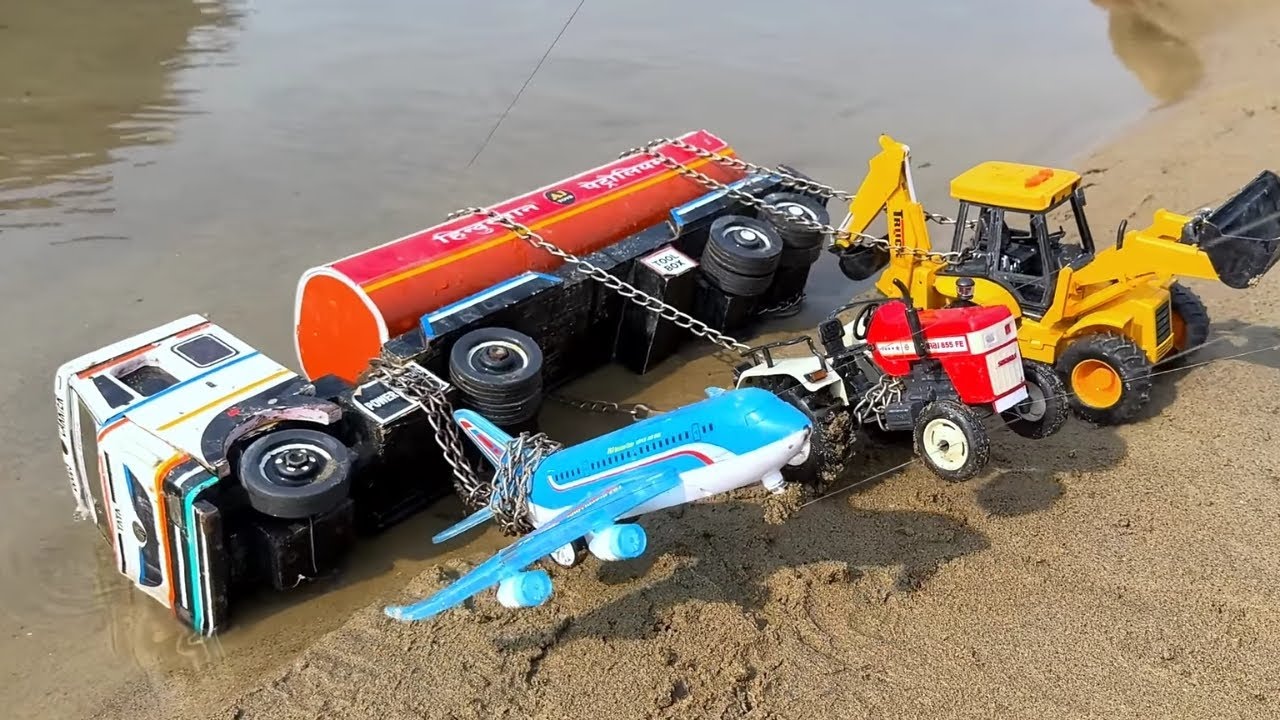 Tata Diesel tank accident in River Swaraj 855 and jcb are pulling