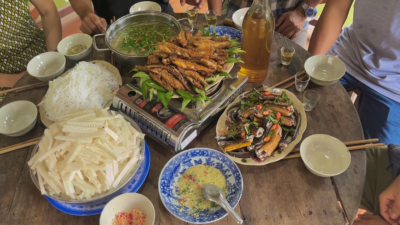 Lươn Đồng Nấu Mẻ Chuối Cây 