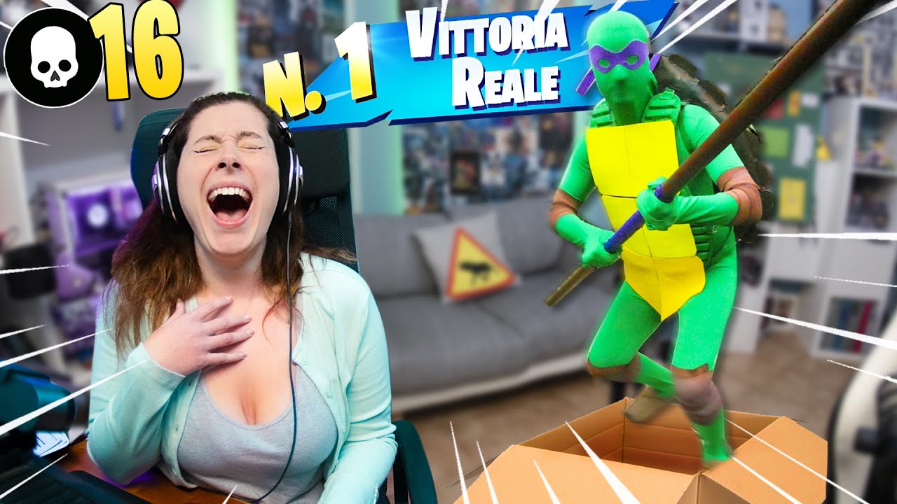 SCHERZO alla mia ragazza vestito da TARTARUGA NINJA mentre fa 16 KILL su Fortnite
