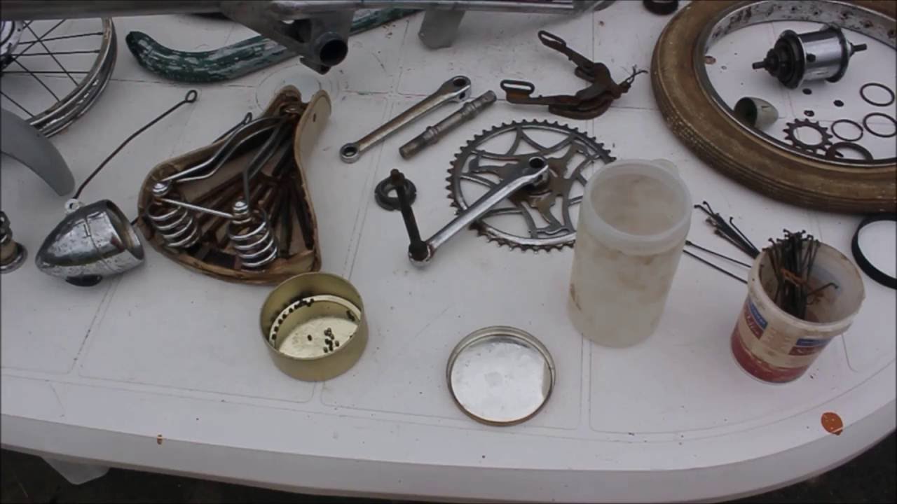 1965 Raleigh RSW MK1 Laid bare and painting