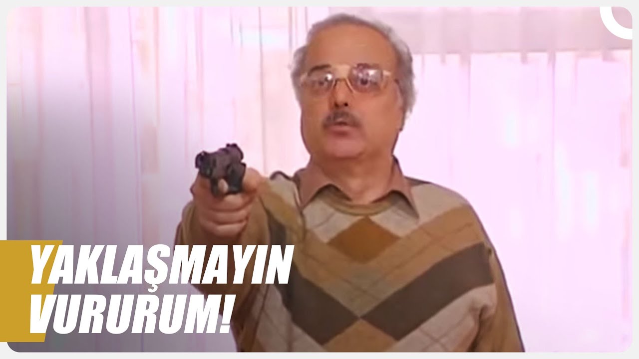 Sabri Bey'in Silahı Patladı! | Bizimkiler 138. Bölüm