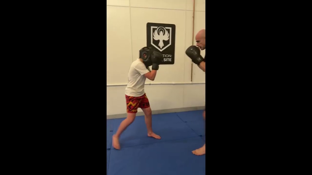 Father and Son Boxing! #boxing #training #workout #ufc #fighting #ufcfight #boxingmatch #streetfight