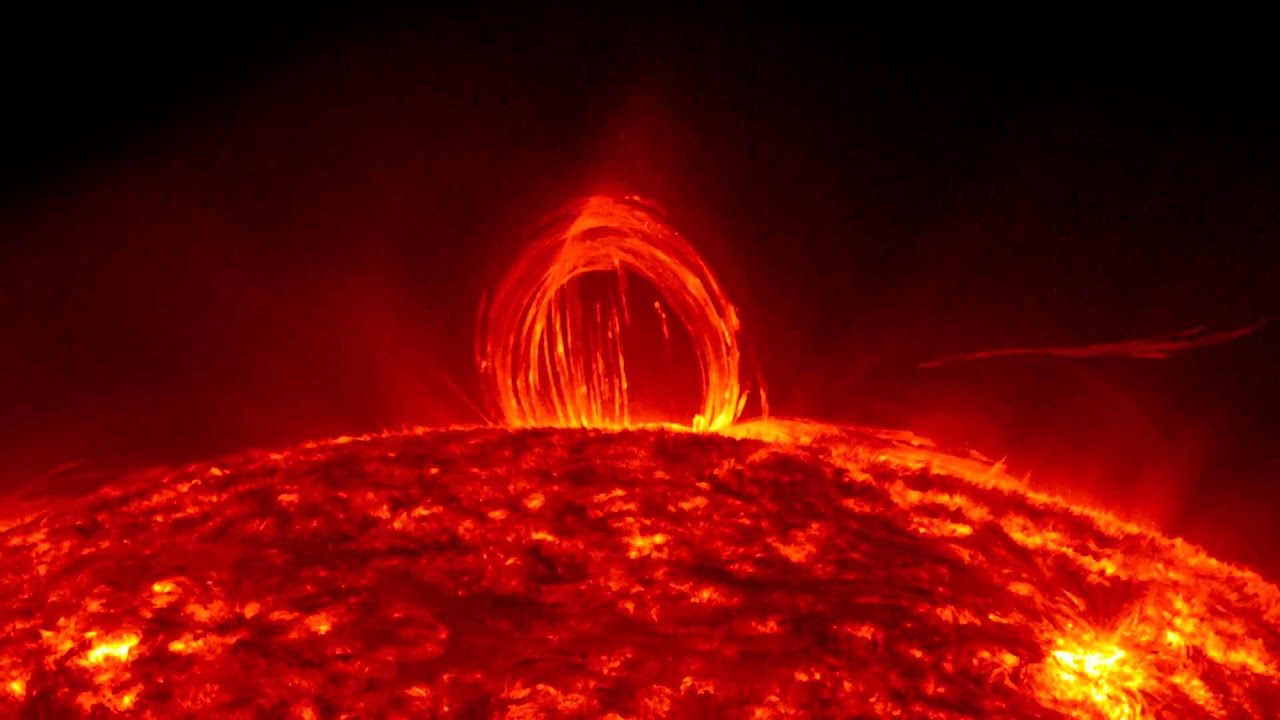 Blazing Arc Rains Fire On Sun - Magnetic Solar Flare Loop | Video