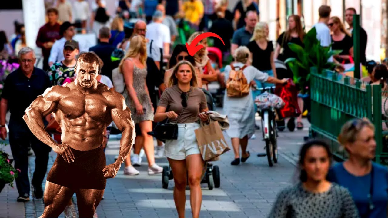 When Women Admire Bodybuilders - Public Reactions