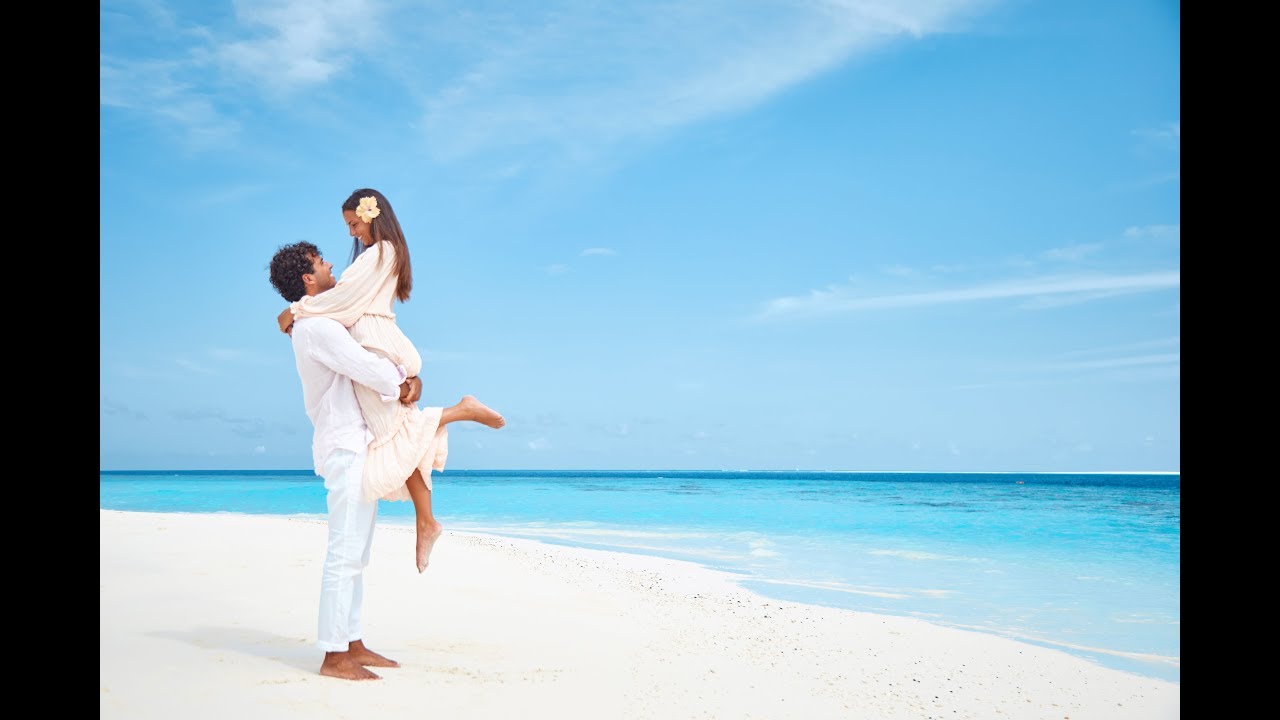 HONEYMOON at Hurawalhi Island Resort in Maldives | 4K
