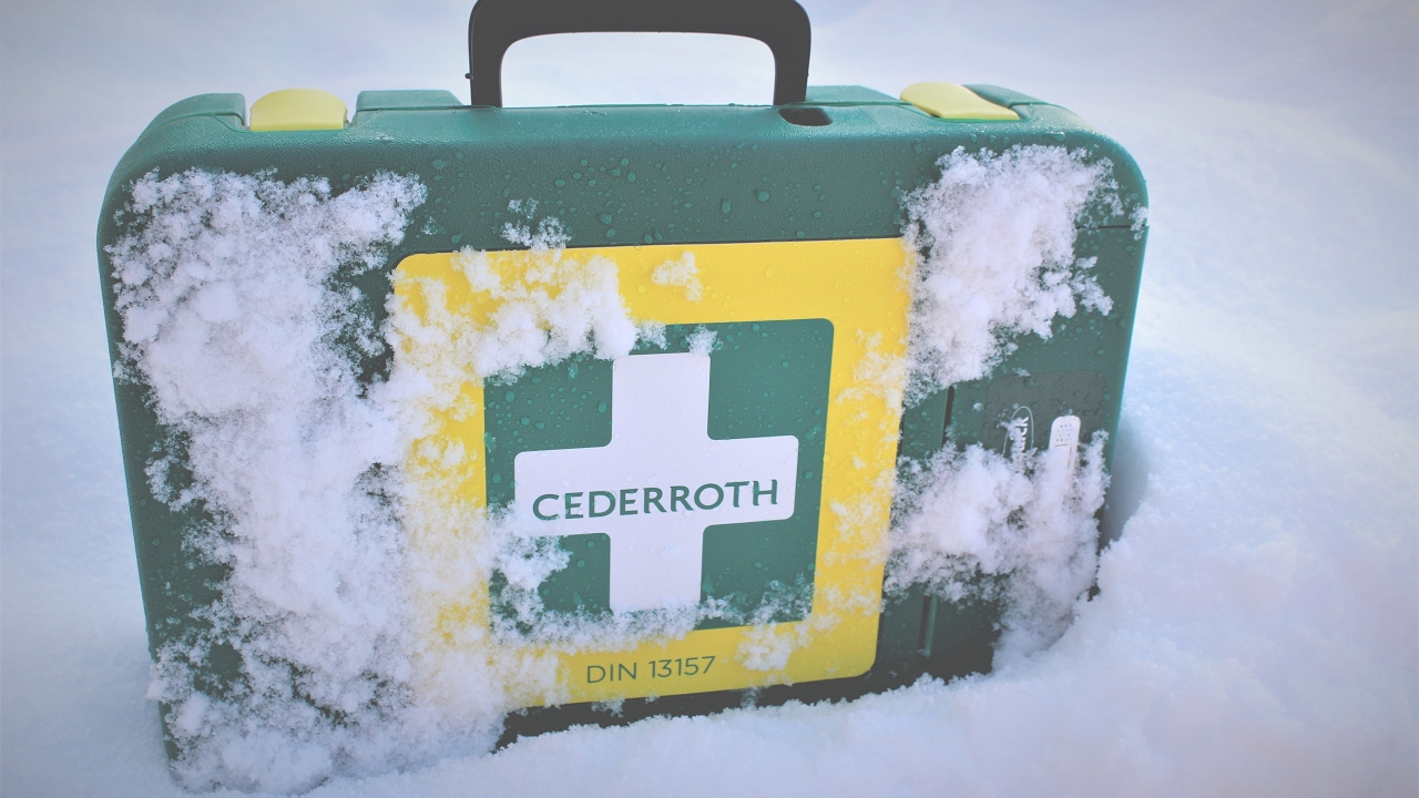 Apteczka Cederroth First Aid Kit XL DIN 13157