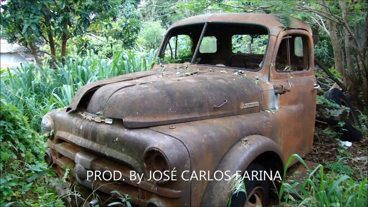 RELÍQUIA CAMINHÃO FARGO 1951  E CASA NO MEIO DO MATO