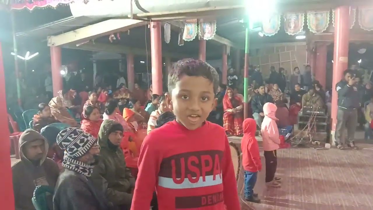 চলিতেছে রটন্তী কালীপূজা, সংগীত পরিবেশন করছেন, উত্তম কর্মকার, স্থান আখড়াবাড়ী মন্দির  বরগুনা,২০২৬ ইং।
