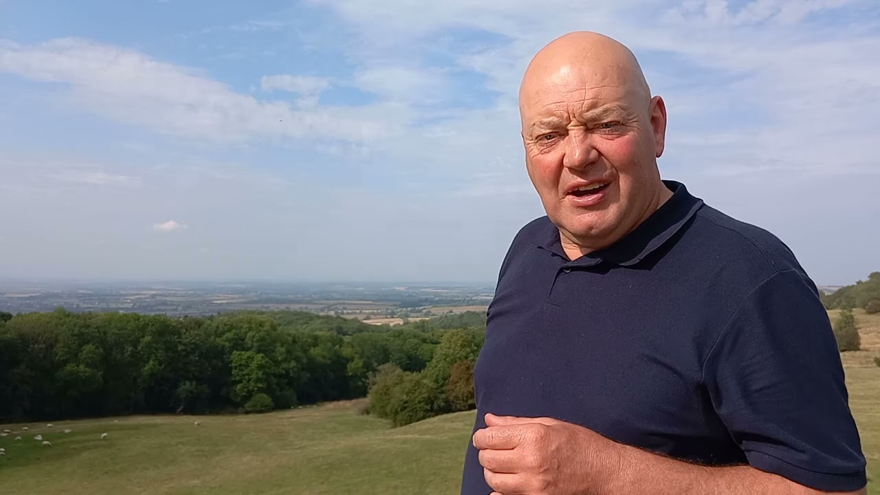 Dovers Hill North Cotswold Trail.