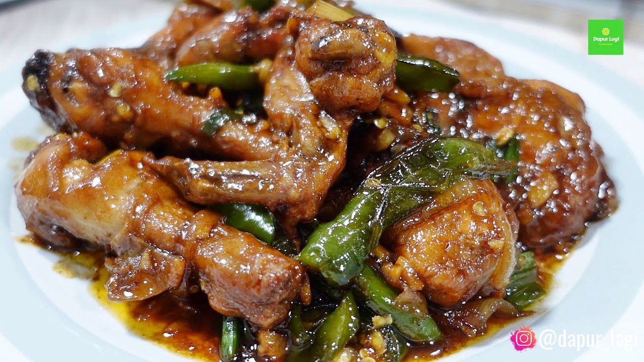 NENEKKU BIASANYA  MASAK AYAM KAYA GINI !!! ... NIKMAT MANTAB ..SEMUA KETAGIHAN