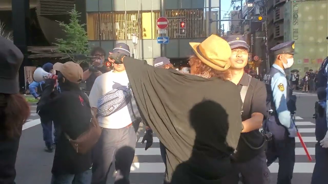 移民政策反対デモに参加した その8