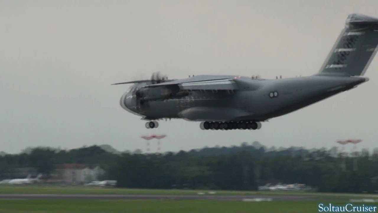 Airbus A400M Landing at Berlin Schoenefeld Airport for ILA 2010 (full HD)