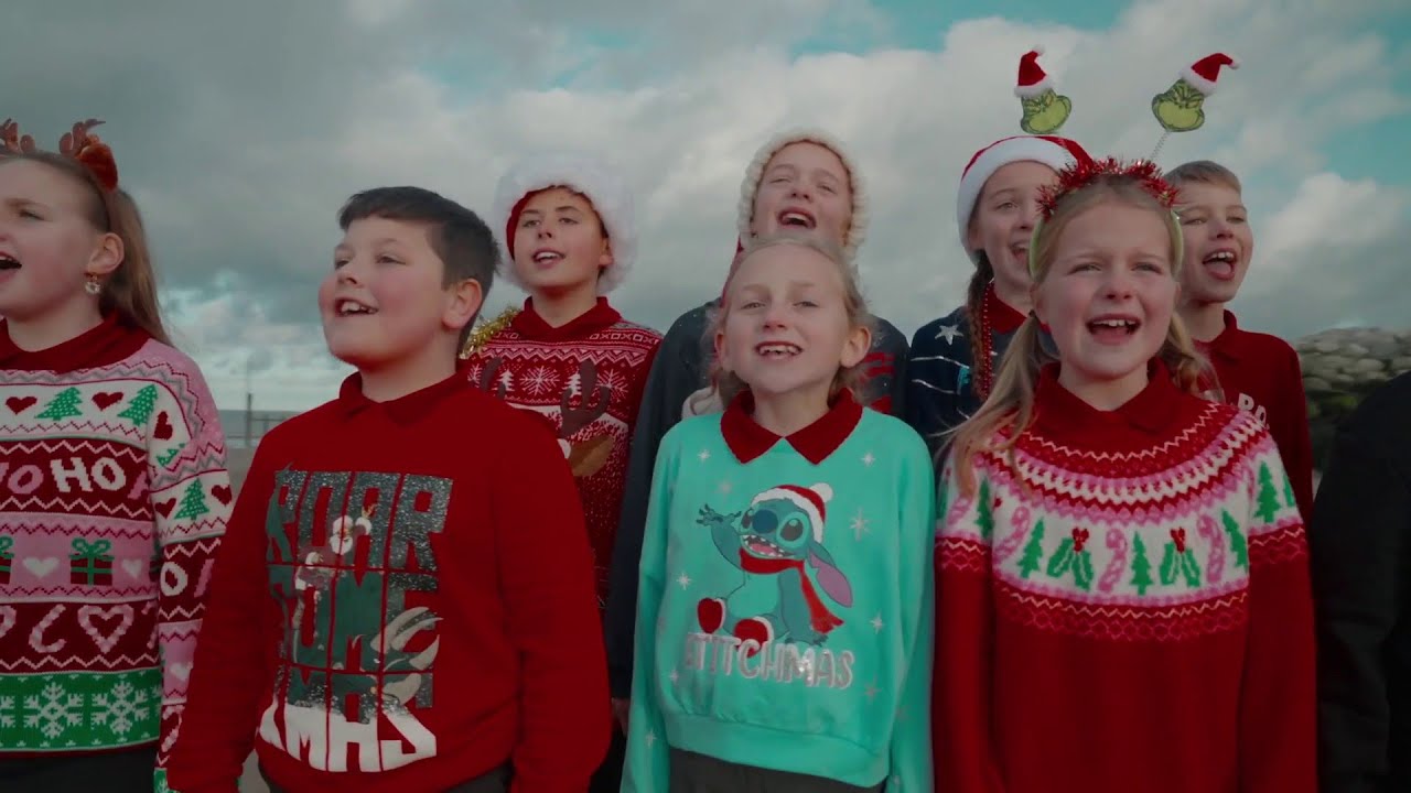 CAROL YR ŴYL 2024: Ysgol Dewi Sant, Y Rhyl