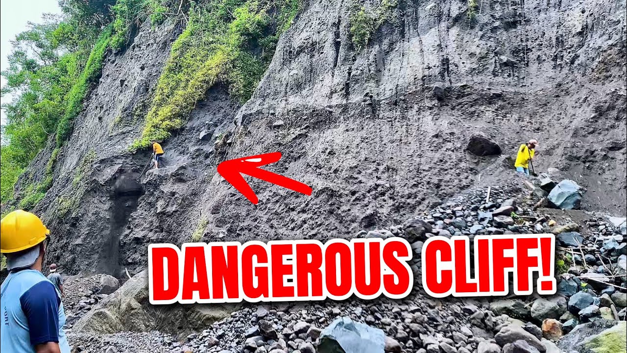 Extreme Job! Working on a Dangerous Cliff Without Machines