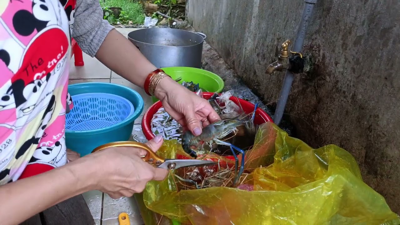 Nấu Nồi Lẩu Ngày Sau Tết | Út Giá Vlog