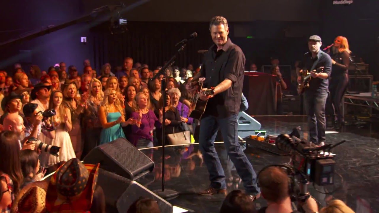 Blake Shelton – Boys 'Round Here (Live on the Honda Stage at the iHeartRadio Theater LA)