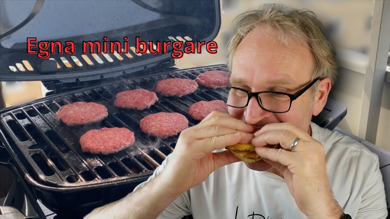 Hemmagjorda hamburgare på grillen – se hur det gick!