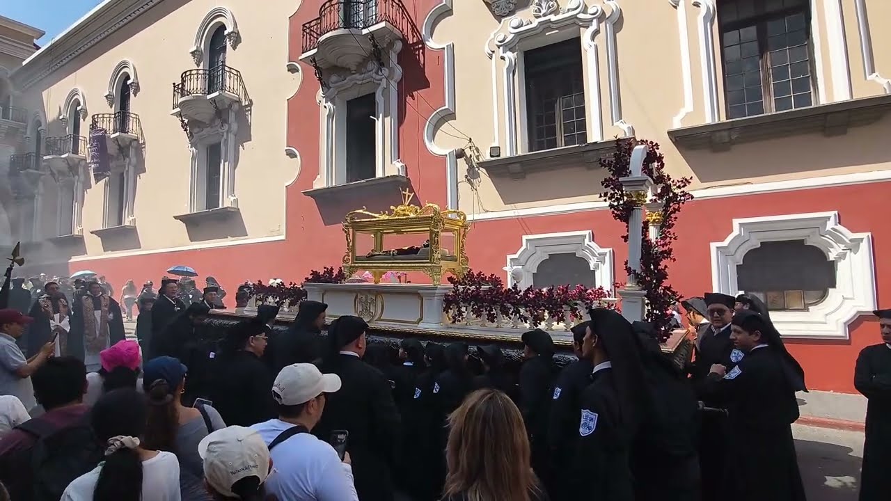 Sepultado Cristo del Amor y Virgen Soledad infantil por Arco Correos. 7.03.2026