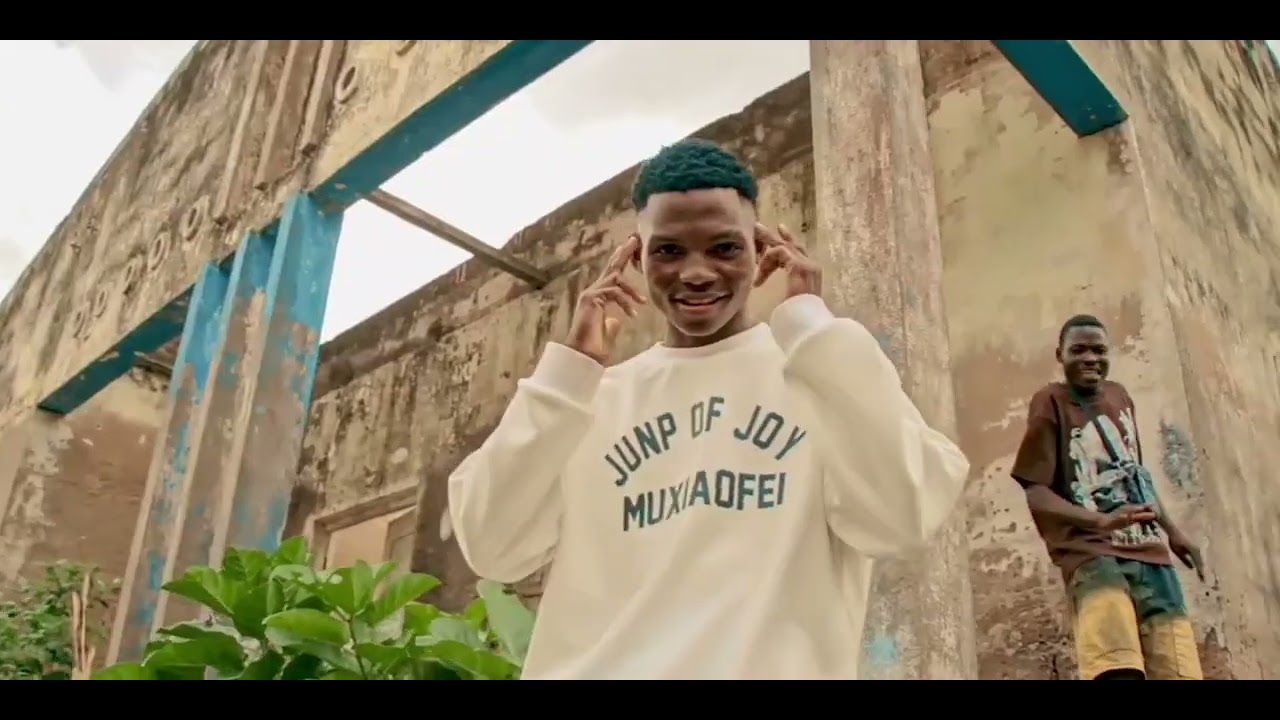 Jds Estecky ft Starleezy Martins__Avangulula__(video)_by_de 2025