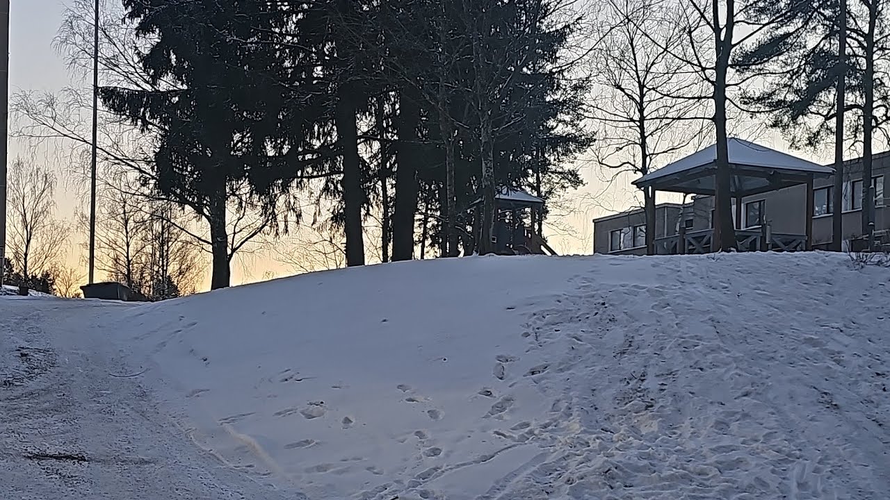 روتين امرأه عامله في فنلندا مع الاجواء الشتويه 🥶🇫🇮