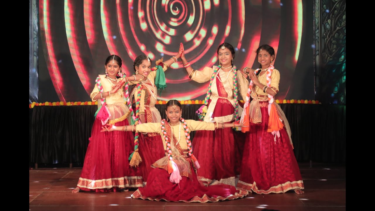 Manmohini | Bumbro Bumbro | Rajwadi Odhni | 12th Annual Concert | NDA | Bollywood