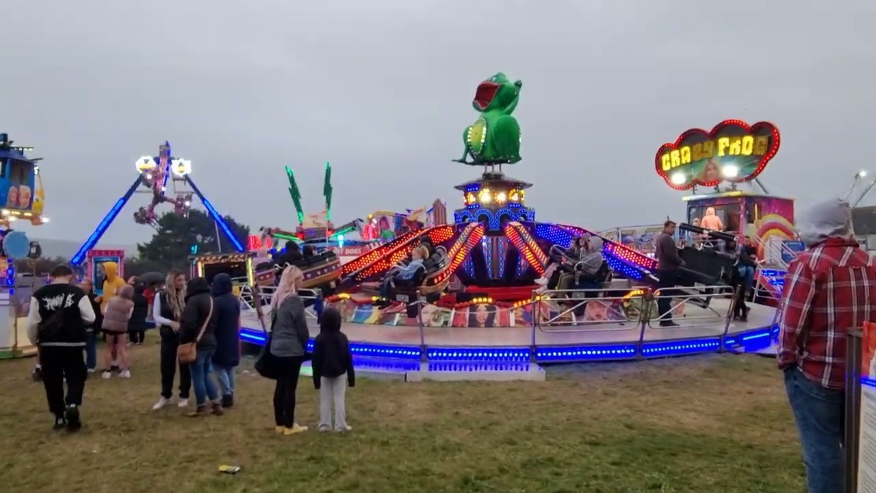 EARLY EVENING ACTION FROM SUMMERCOURT FAIR FULL RIDES 👍