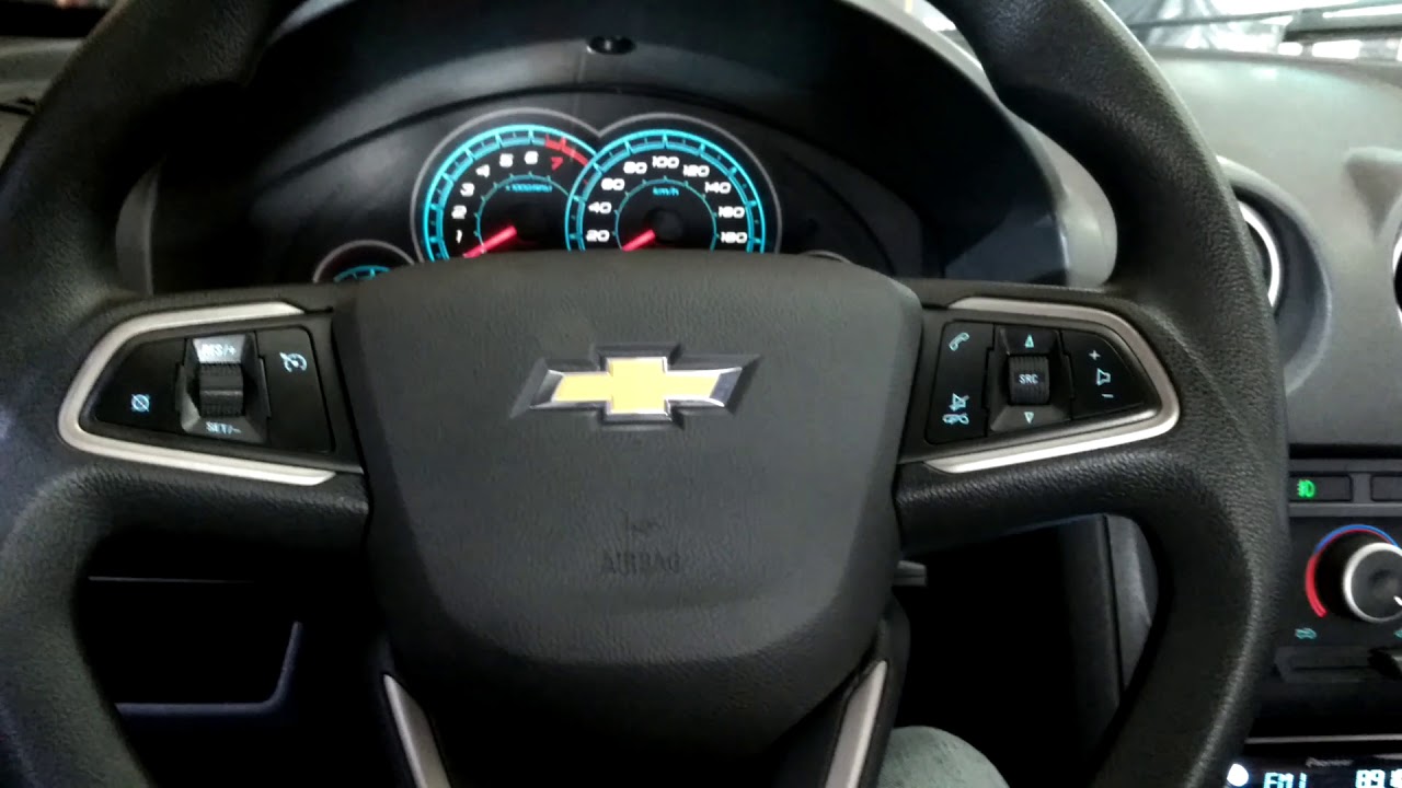 Chevrolet Celta com volante multifuncional instalado no sistema original @mssoundosasco