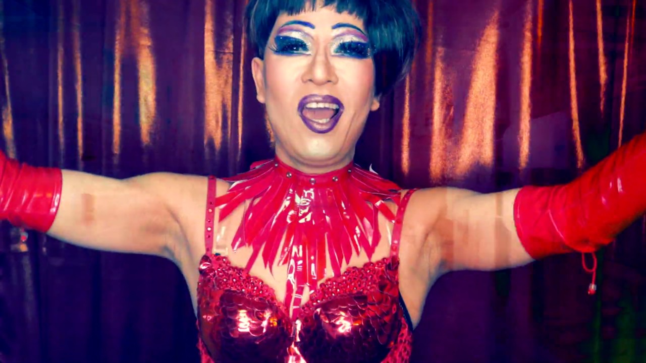 Kim Lee as Shirley Bassey - Living Tree