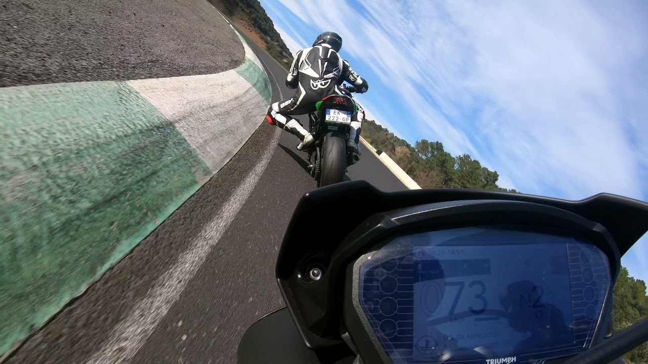 Pole mécanique Ales Cevennes / Triumph Street triple 765RS vs Aprilia RSV4