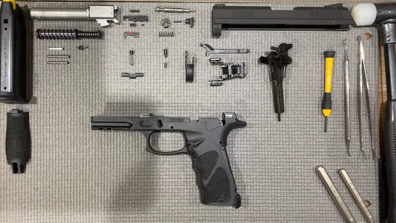 Taurus TH9 9mm, desmontagem completa, limpeza, manutenção e montagem.