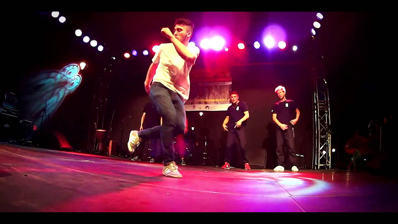 Pokaz breakdance - SKILL FANATIKZ CREW - Warszawskie Wielokulturowe Street Party 2014