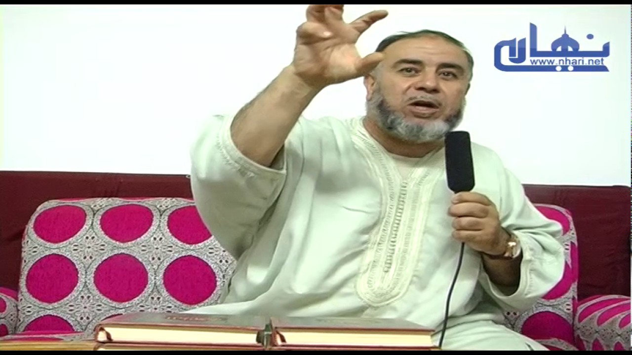 الشيخ عبد الله نهاري زوجي بحكم عمله يتحدث مع النساء كثيرا،بماذا تنصحني ؟