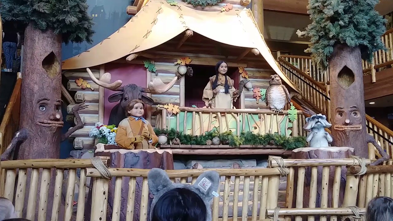 Great wolf lodge. Clock tower show