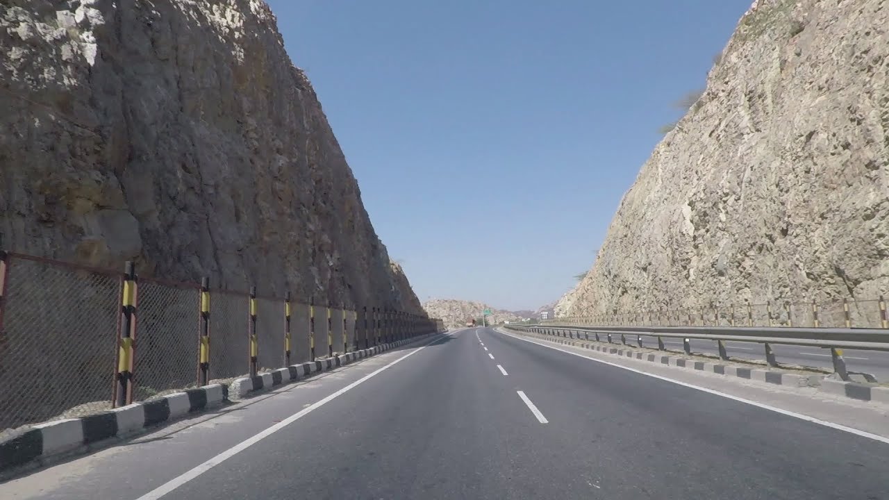 Driving on Jaipur-Jodhpur Highway NH 25 (Near Beawar) - Rajasthan, India