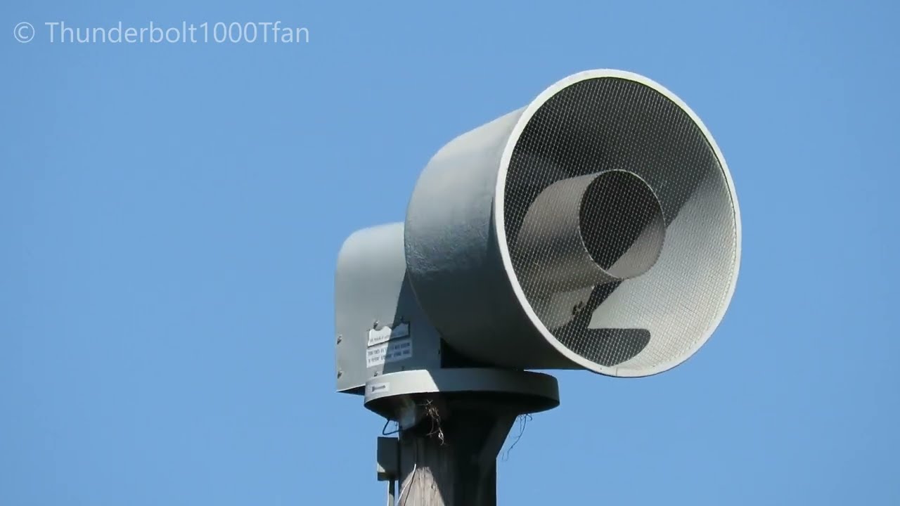 American Signal RM-127 Siren Test | 2 Min. Alert/Full Attack (+ Ambiance) | Kettering, OH | 10/3/22
