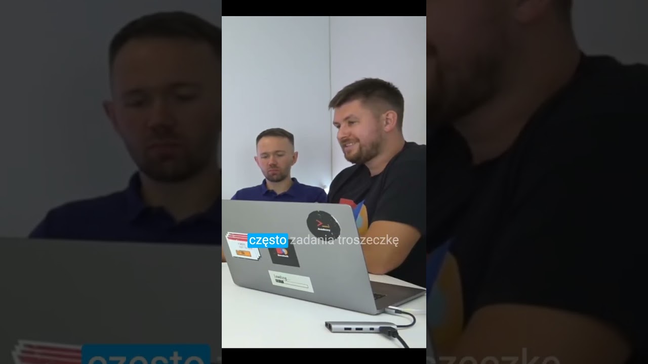 My pokażemy jak się nauczyć programować, poprzez materiały, wsparcie i doświadczenie mentor&oacute;w