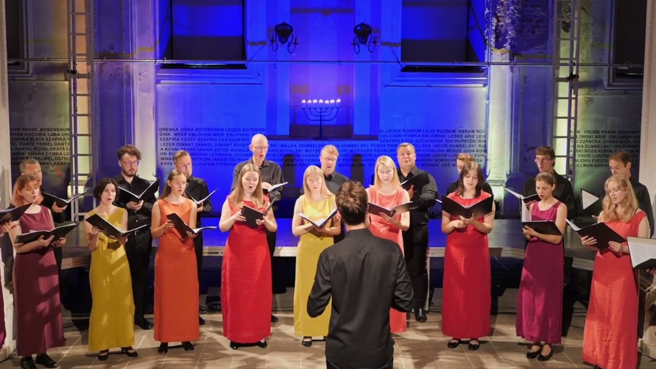 Ir atlėkė paukščiukė by K. Vasiliauskaitė / Vasara by O. Narbutaitė - Choir Aidija