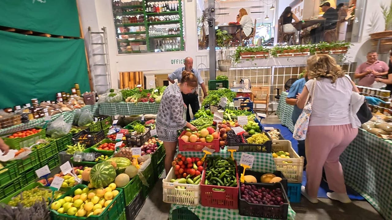سحر وجمال أسواق لبنان، جولة طعام وتسوق في سوق الطيب في بيروت / Souk El Tayeb in Beirut