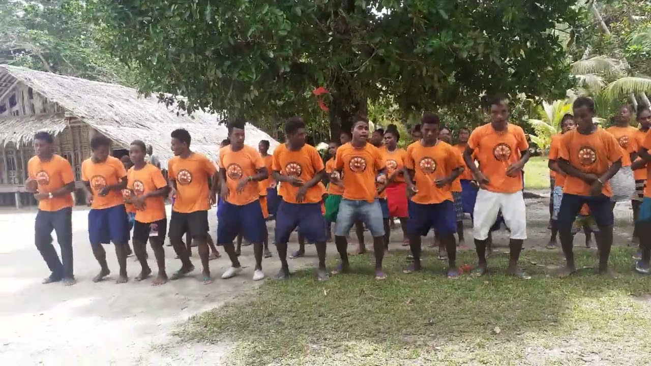 Waihi youth performing at liwe