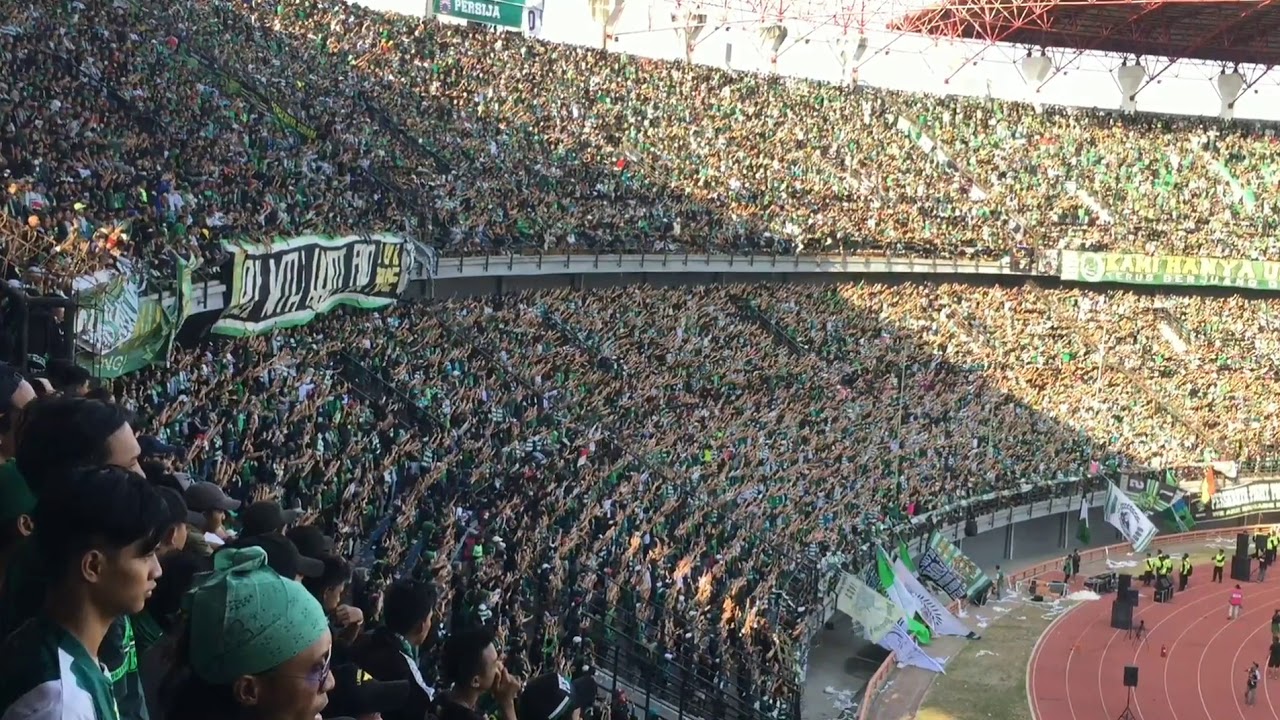 Aksi Gila Green Nord Tribune Yang Membuat Supporter Lain Takjub dan Mendunia || Persebaya Surabaya