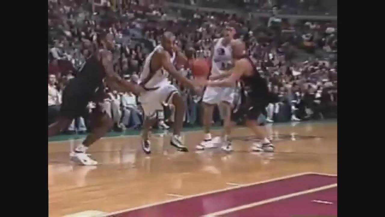 Grant Hill 20 Points 7 Ast Vs. 76ers, 99-00.